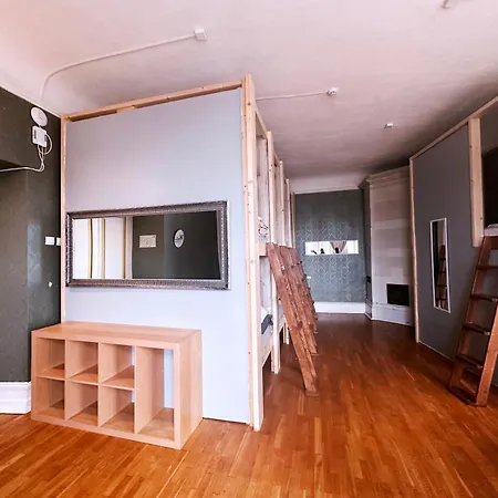 Imaginary (adults Only) Hostel *