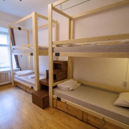 Hostel Imaginary (adults Only) *