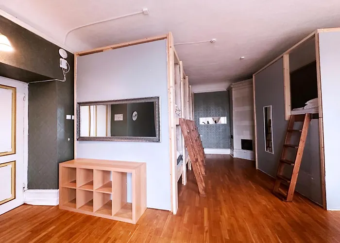 Imaginary (adults Only) Hostel *